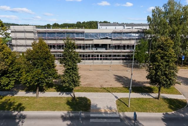 Pastato fasadas iš gatvės pusės